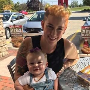 Meet your Posher, Hayley